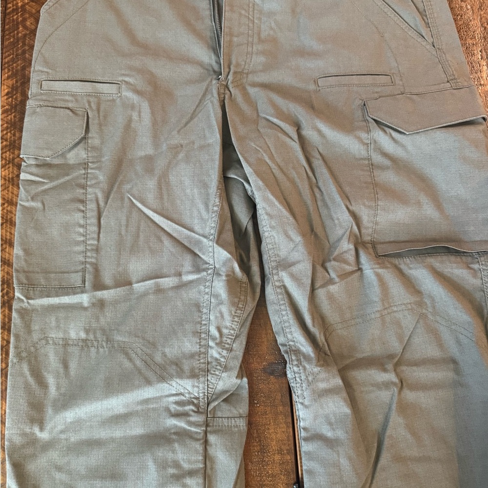 Gray Cargo Pants with Durable Cotton Blend